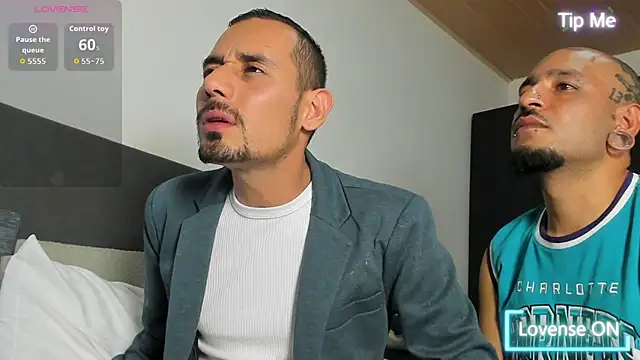 jhonyalzate2 online show from May 10, 3:19 am