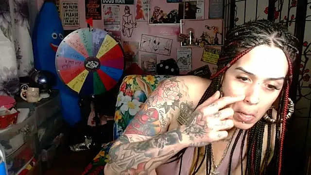 latinacubana online show from April 1, 7:31 am