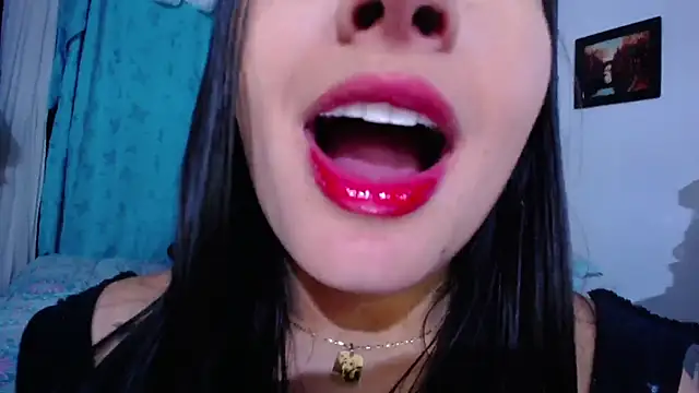 Sharlottee online show from March 21, 2:22 pm