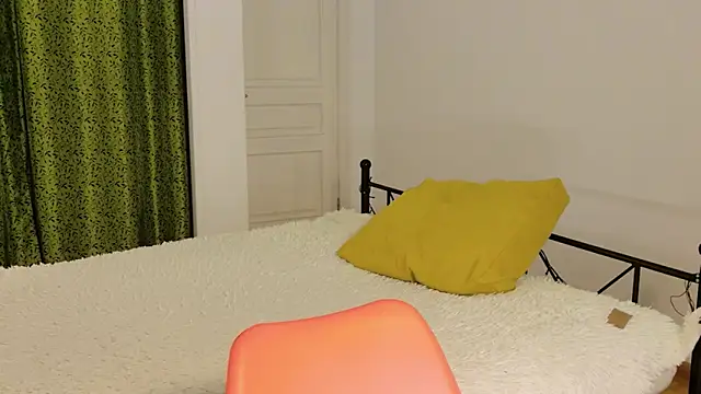 ItsAlisia online show from March 3, 7:25 am