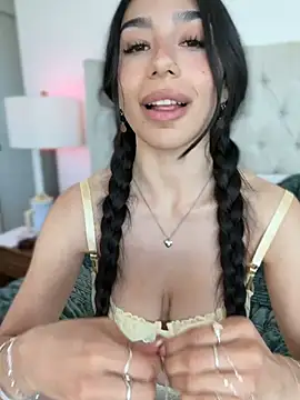 LoveLillyy online show from March 9, 7:06 pm