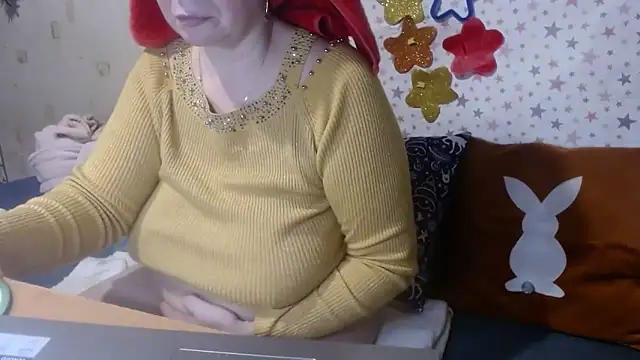 QueenLana online show from December 21, 4:44 pm