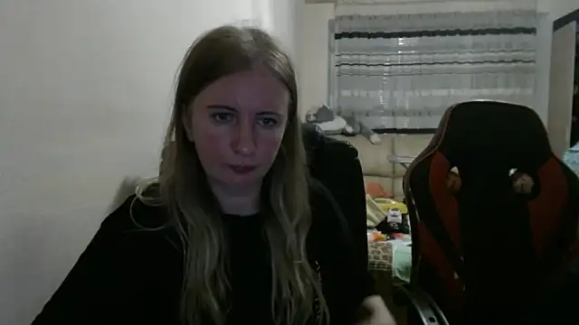 Snapshot of PeterAndJen chatting on September 27, 5:20 pm PeterAndJen online show from September 27, 5:20 pm