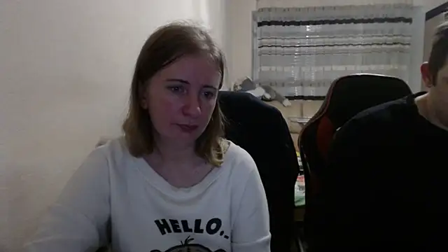 Snapshot of PeterAndJen chatting on October 7, 7:51 pm PeterAndJen online show from October 7, 7:51 pm