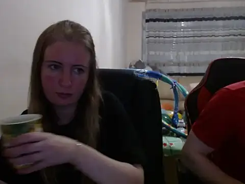 Snapshot of PeterAndJen chatting on September 25, 5:01 pm PeterAndJen online show from September 25, 5:01 pm