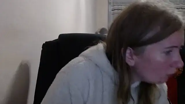 PeterAndJen online show from November 9, 7:10 pm