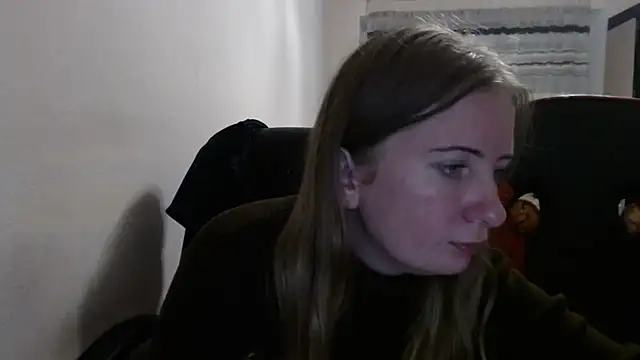 Snapshot of PeterAndJen chatting on October 3, 6:57 pm PeterAndJen online show from October 3, 6:57 pm