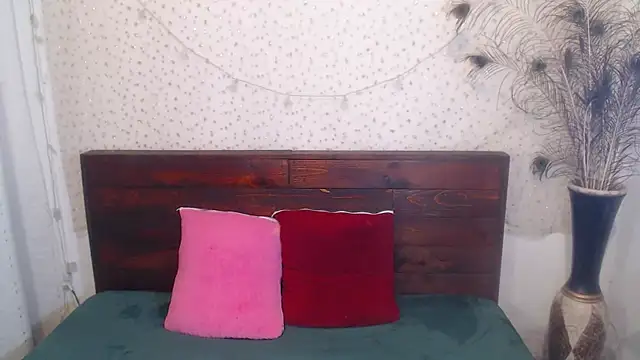 Snapshot of NikkieMilky chatting on October 5, 2:16 am NikkieMilky online show from October 5, 2:16 am