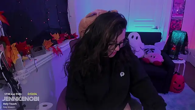 JennKenobi online show from October 16, 2:41 pm