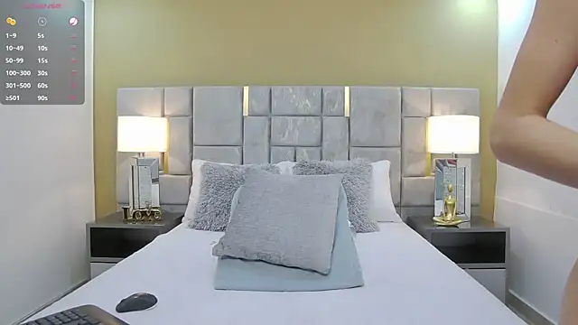 Snapshot of Little_Amarantha chatting on October 24, 1:34 am Little Amarantha online show from October 24, 1:34 am