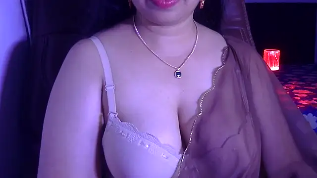 Snapshot of Maalnad_beauty chatting on October 13, 9:50 pm Maalnad beauty online show from October 13, 9:50 pm