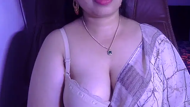 Snapshot of Maalnad_beauty chatting on October 23, 9:43 pm Maalnad beauty online show from October 23, 9:43 pm