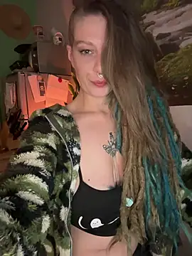 MenaDreadfull online show from February 10, 7:55 am