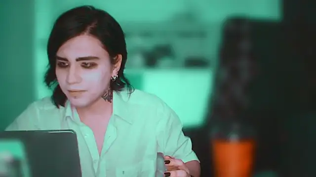 sademobeer online show from April 10, 6:03 pm