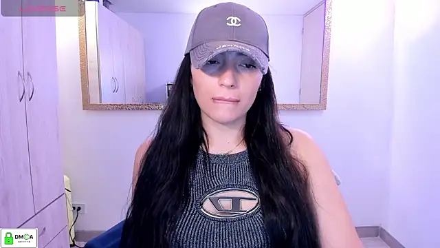 EricaVanderhill online show from April 13, 1:51 am