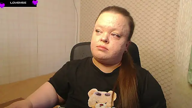 Janiffer MiMi online show from March 26, 2:52 pm