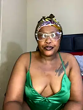 Snapshot of BADFATASS85 chatting on September 24, 9:25 pm BADFATASS85 online show from September 24, 9:25 pm