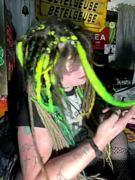 Snapshot of 1-800-FUCKYOU chatting on October 22, 8:41 am 1-800-FUCKYOU online show from October 22, 8:41 am