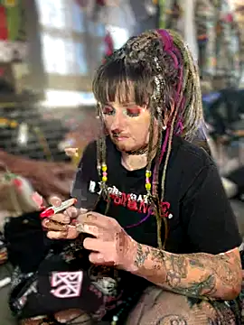 Snapshot of 1-800-FUCKYOU chatting on September 19, 2:05 pm 1-800-FUCKYOU online show from September 19, 2:05 pm