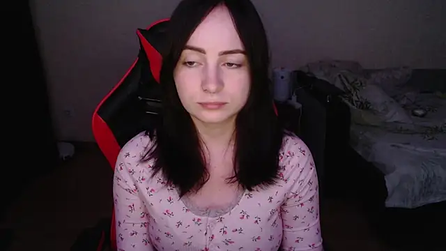 Snapshot of Laralianna chatting on November 1, 5:50 pm Laralianna online show from November 1, 5:50 pm