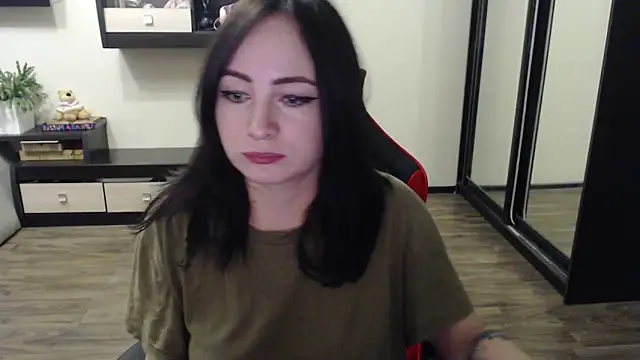 Snapshot of Laralianna chatting on October 10, 4:56 pm Laralianna online show from October 10, 4:56 pm