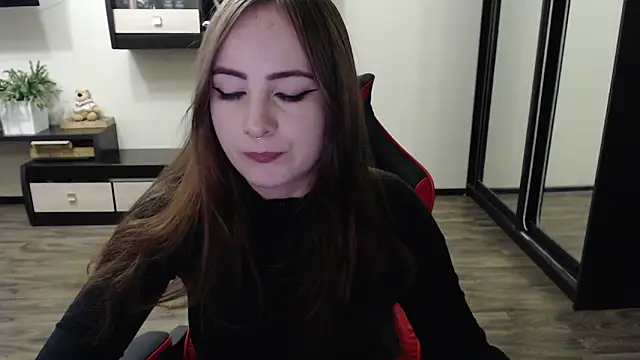 Snapshot of Laralianna chatting on September 18, 7:51 am Laralianna online show from September 18, 7:51 am