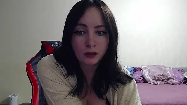 Snapshot of Laralianna chatting on October 24, 6:37 pm Laralianna online show from October 24, 6:37 pm