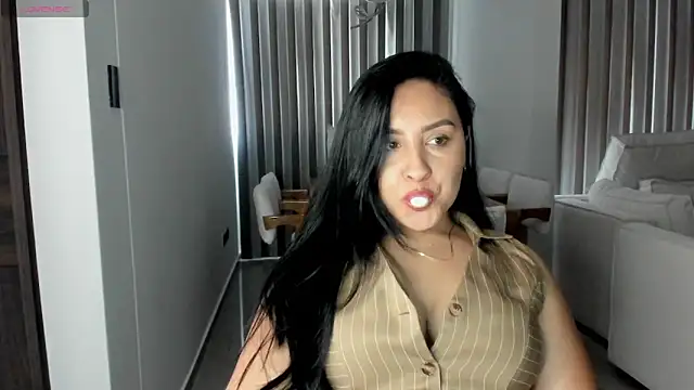 Snapshot of AnushaKumari chatting on October 31, 8:13 pm AnushaKumari online show from October 31, 8:13 pm