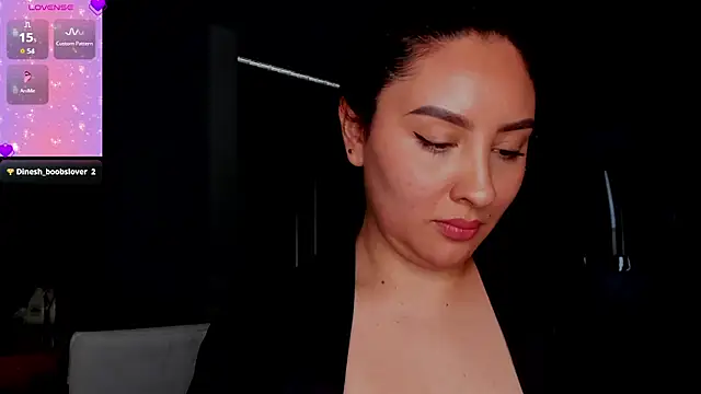 Snapshot of AnushaKumari chatting on October 11, 3:37 pm AnushaKumari online show from October 11, 3:37 pm