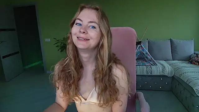 Cuddle Cat online show from June 17, 5:53 am