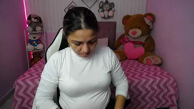 Snapshot of cum_bigass chatting on September 10, 12:16 pm cum bigass online show from September 10, 12:16 pm