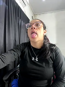 Snapshot of Ninnfa chatting on September 25, 4:06 pm Ninnfa online show from September 25, 4:06 pm