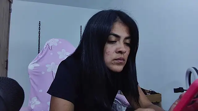 Hannah-grace online show from April 13, 1:40 am