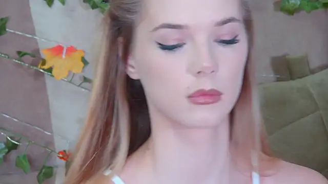 Snapshot of GentleRossi chatting on October 23, 3:29 pm GentleRossi online show from October 23, 3:29 pm