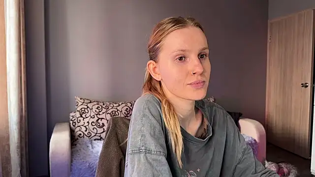 Chanel Gill online show from September 21, 5:50 am