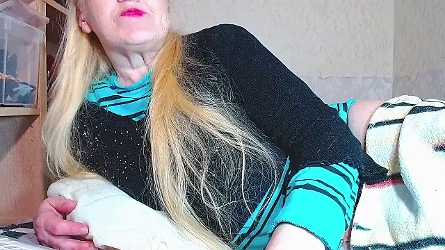 Snapshot of MadamBombShell chatting on September 23, 9:57 pm MadamBombShell online show from September 23, 9:57 pm