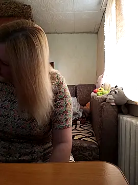 BustyBlond online show from March 23, 5:35 am