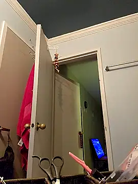 RuggyRackz online show from November 30, 12:15 am