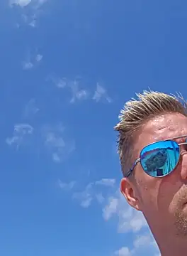 Trucker Hunter online show from October 12, 1:57 pm