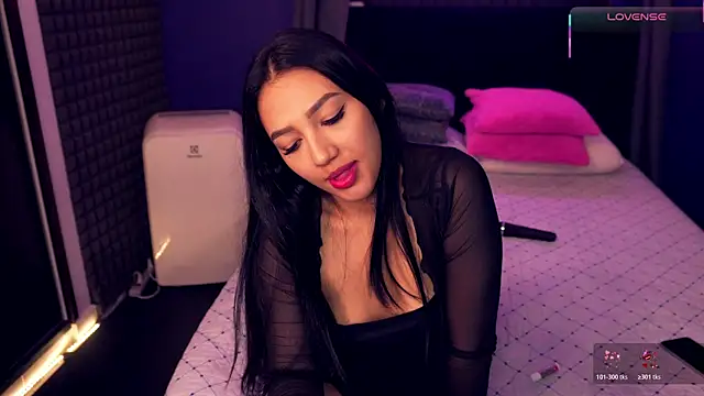 bull vixen2001 online show from November 30, 1:15 pm