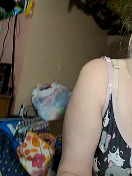 xomikaylaxo online show from October 22, 4:28 am