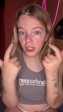 -veranito- online show from November 28, 3:09 am