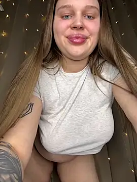 perfect sweety girl online show from May 26, 9:47 pm