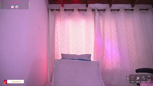 danna berlin  online show from October 9, 8:13 pm