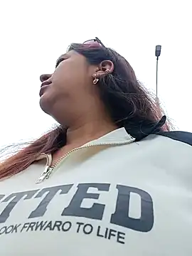 Latina sexy1 online show from November 6, 2:45 pm