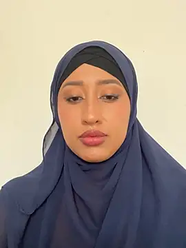 Snapshot of adila_anich chatting on September 16, 7:00 pm adila anich online show from September 16, 7:00 pm