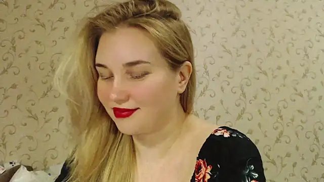 mmmPinUpGirl online show from September 8, 7:57 pm