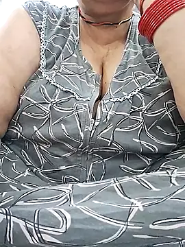 Snapshot of Kavya_XX chatting on October 12, 10:17 am Kavya XX online show from October 12, 10:17 am