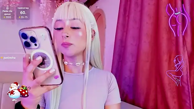 Mia-Bloom online show from December 17, 3:44 am