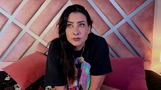  kelly hous36 online show from May 30, 1:31 pm